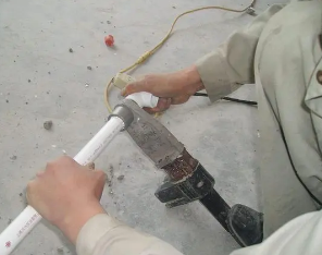 磴口漏水维修电话